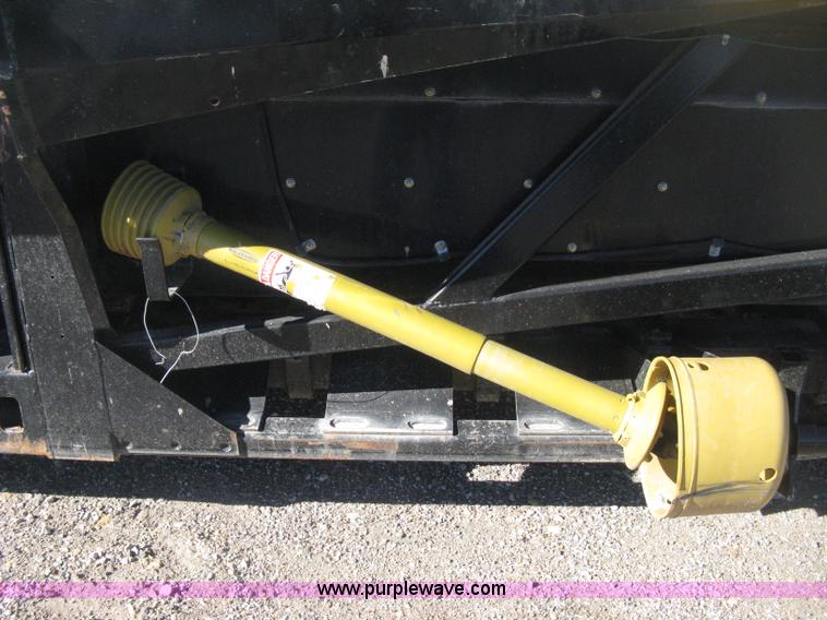 image for item H4394 2005 Challenger CH1230 12 row corn head