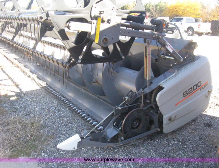 image for item H4396 2008 Gleaner 8200 flex head