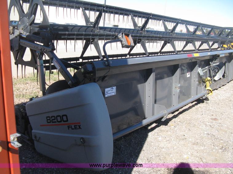 image for item H4396 2008 Gleaner 8200 flex head