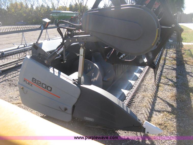 image for item H4396 2008 Gleaner 8200 flex head
