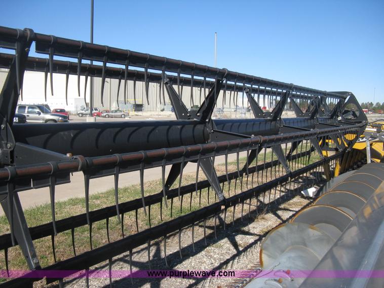 image for item H4396 2008 Gleaner 8200 flex head