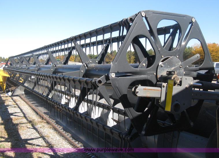 image for item H4396 2008 Gleaner 8200 flex head