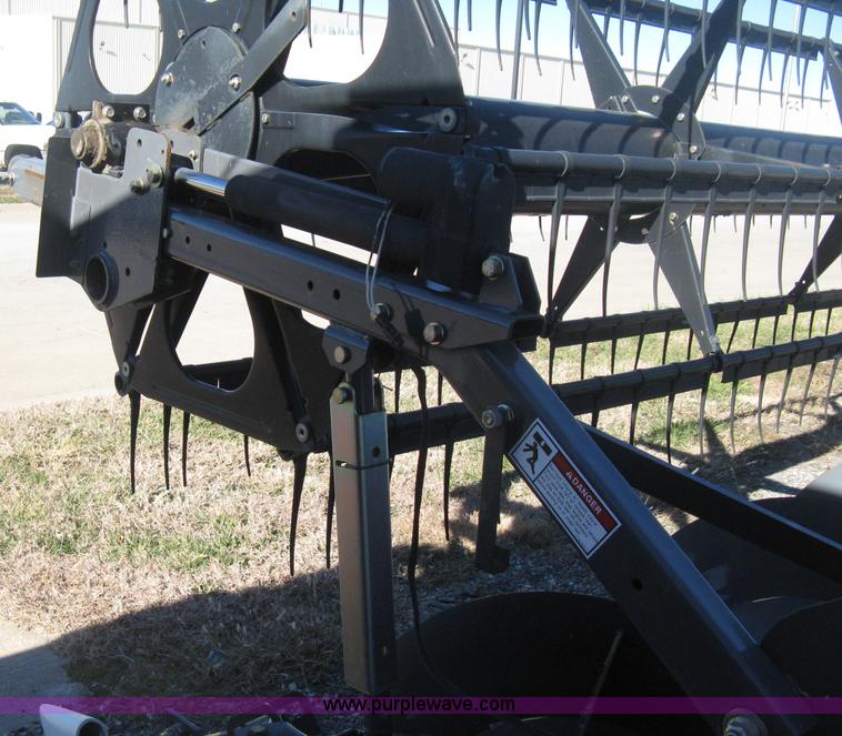 image for item H4396 2008 Gleaner 8200 flex head