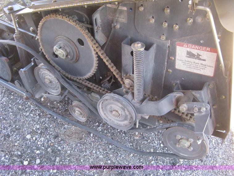 image for item H4396 2008 Gleaner 8200 flex head