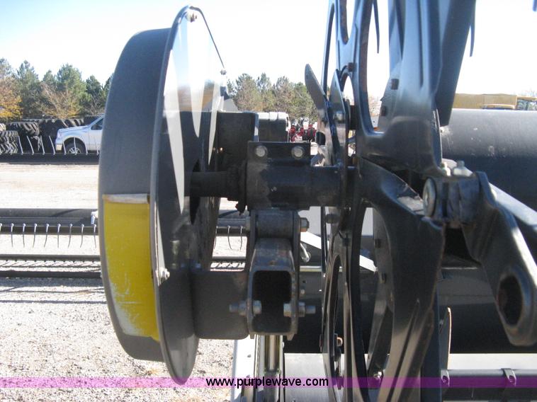 image for item H4396 2008 Gleaner 8200 flex head