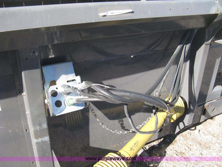 image for item H4396 2008 Gleaner 8200 flex head