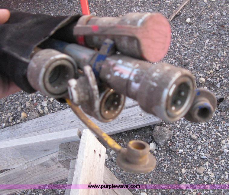 image for item H4495 Kubota LA854 loader