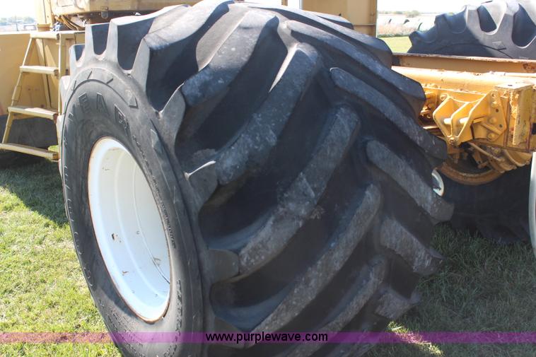 image for item H6787 1988 Ag-Chem TerraGator 1664T floater chassis