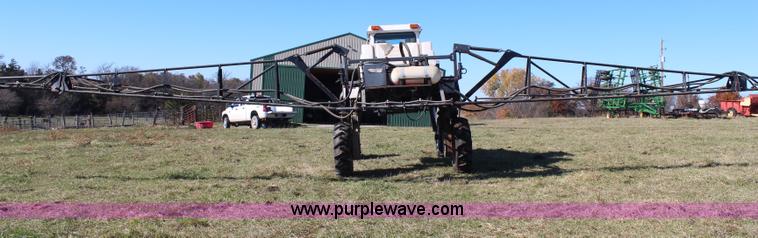 image for item H7935 1995 SpraCoupe 3630 self-propelled sprayer