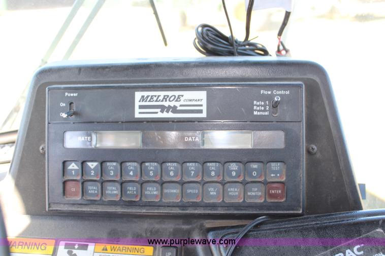 image for item H7935 1995 SpraCoupe 3630 self-propelled sprayer