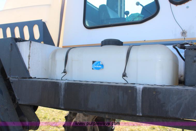 image for item H7935 1995 SpraCoupe 3630 self-propelled sprayer