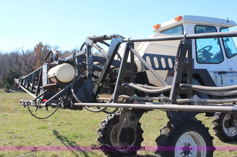 image for item H7935 1995 SpraCoupe 3630 self-propelled sprayer
