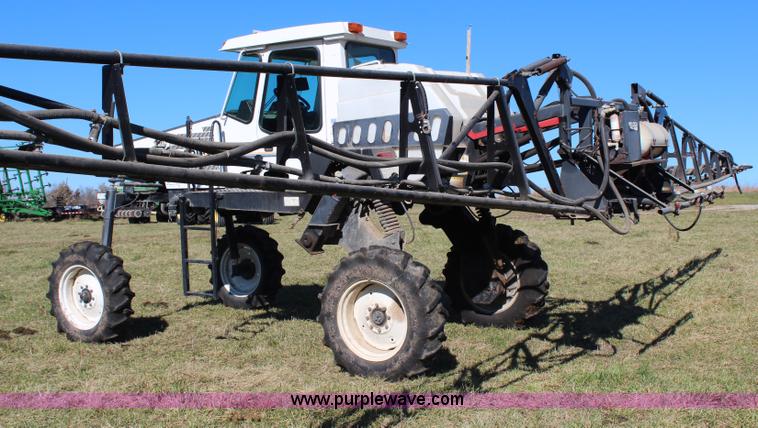 image for item H7935 1995 SpraCoupe 3630 self-propelled sprayer