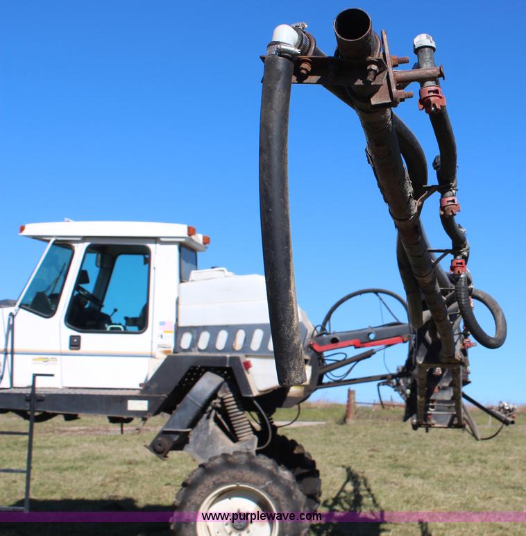 image for item H7935 1995 SpraCoupe 3630 self-propelled sprayer