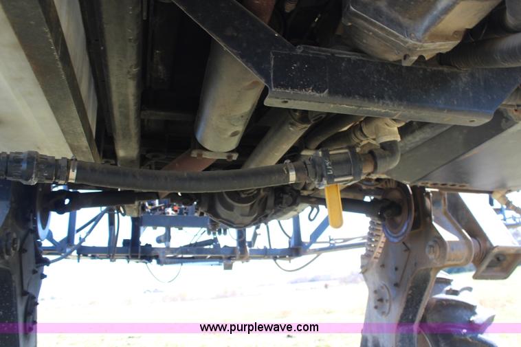 image for item H7935 1995 SpraCoupe 3630 self-propelled sprayer