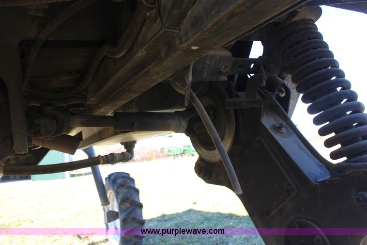 image for item H7935 1995 SpraCoupe 3630 self-propelled sprayer