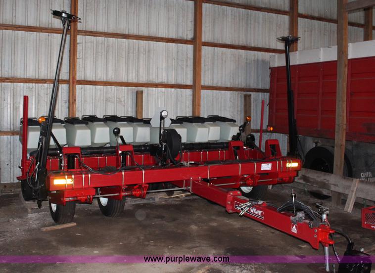 image for item H7939 White 8606 6/11 split row no-till planter