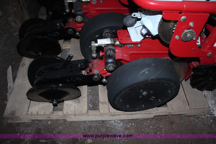 image for item H7939 White 8606 6/11 split row no-till planter