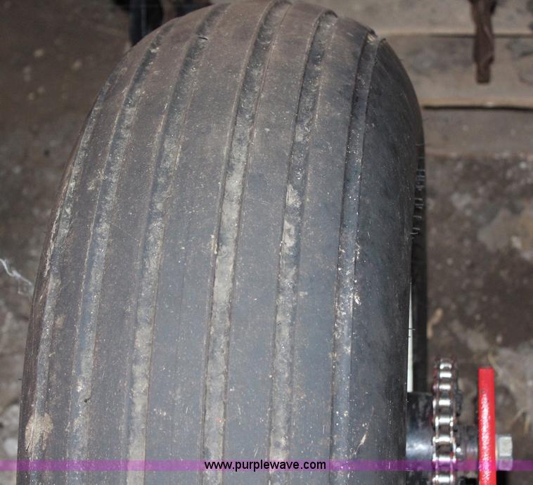 image for item H7939 White 8606 6/11 split row no-till planter