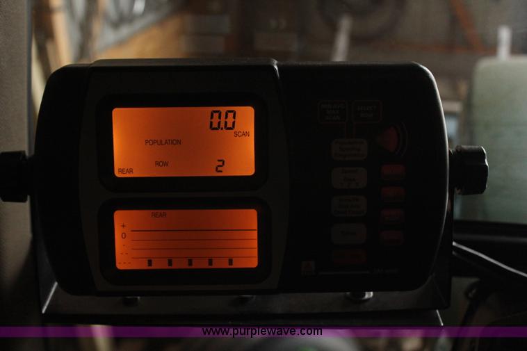 image for item H7939 White 8606 6/11 split row no-till planter