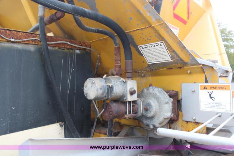 image for item H7961 1992 Ag-Chem TerraGator 1603T dry fertilizer spreader truck