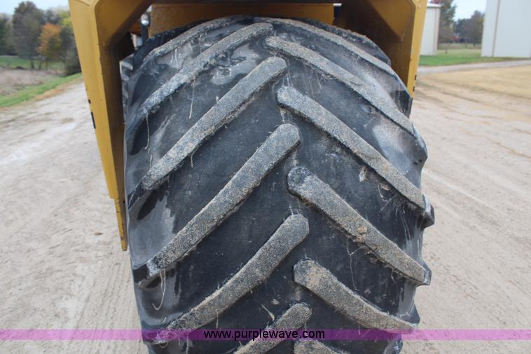 image for item H7961 1992 Ag-Chem TerraGator 1603T dry fertilizer spreader truck