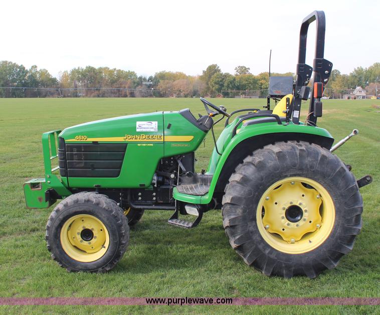 image for item H7971 2002 John Deere 4610 MFWD tractor