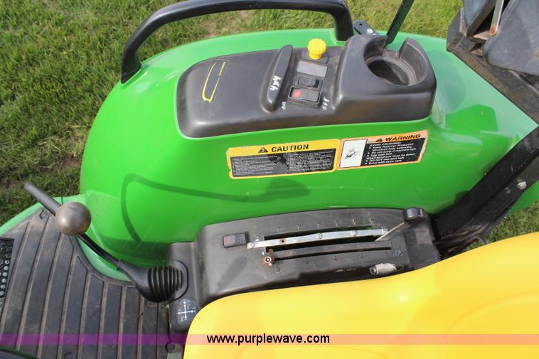 image for item H7971 2002 John Deere 4610 MFWD tractor