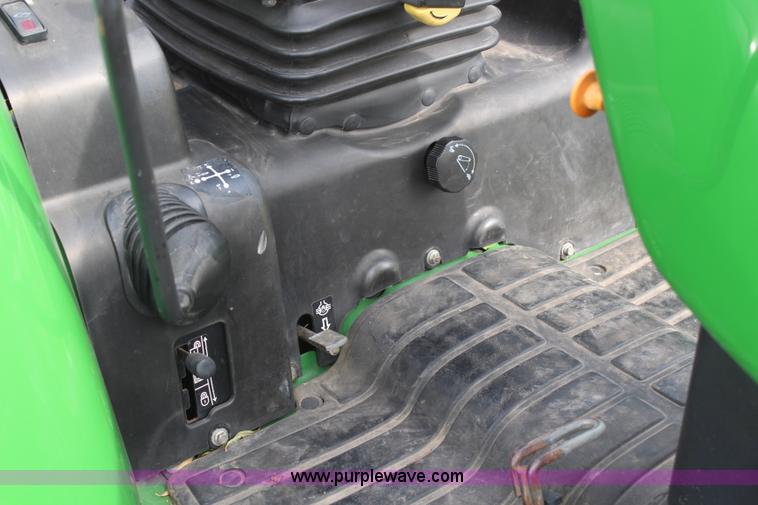 image for item H7971 2002 John Deere 4610 MFWD tractor