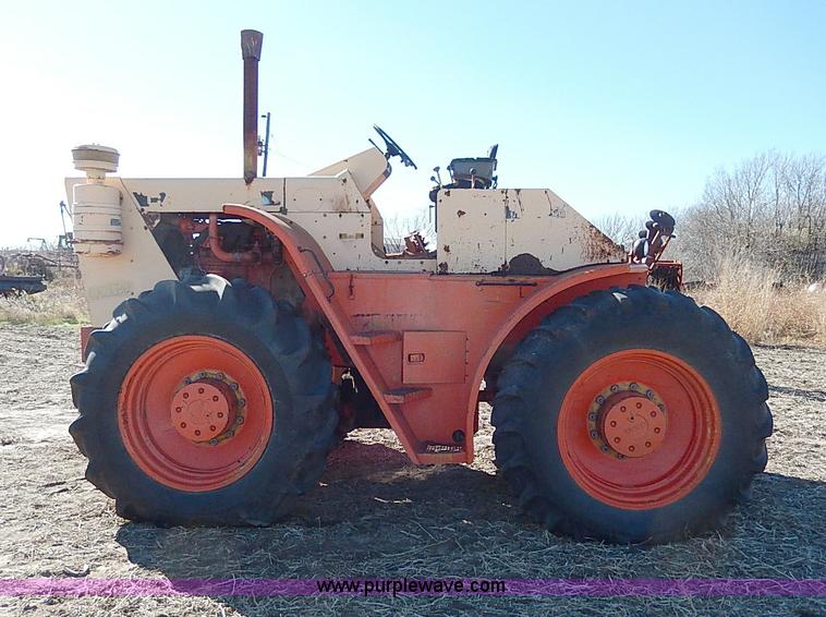 image for item I4263 Case 1200 Traction King 4WD tractor