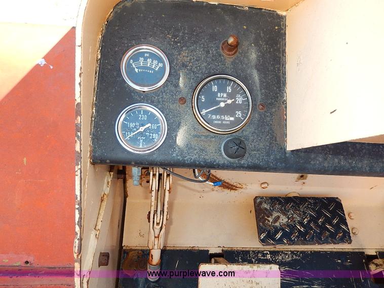 image for item I4263 Case 1200 Traction King 4WD tractor