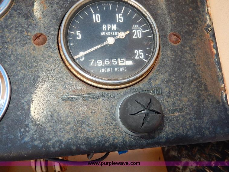 image for item I4263 Case 1200 Traction King 4WD tractor