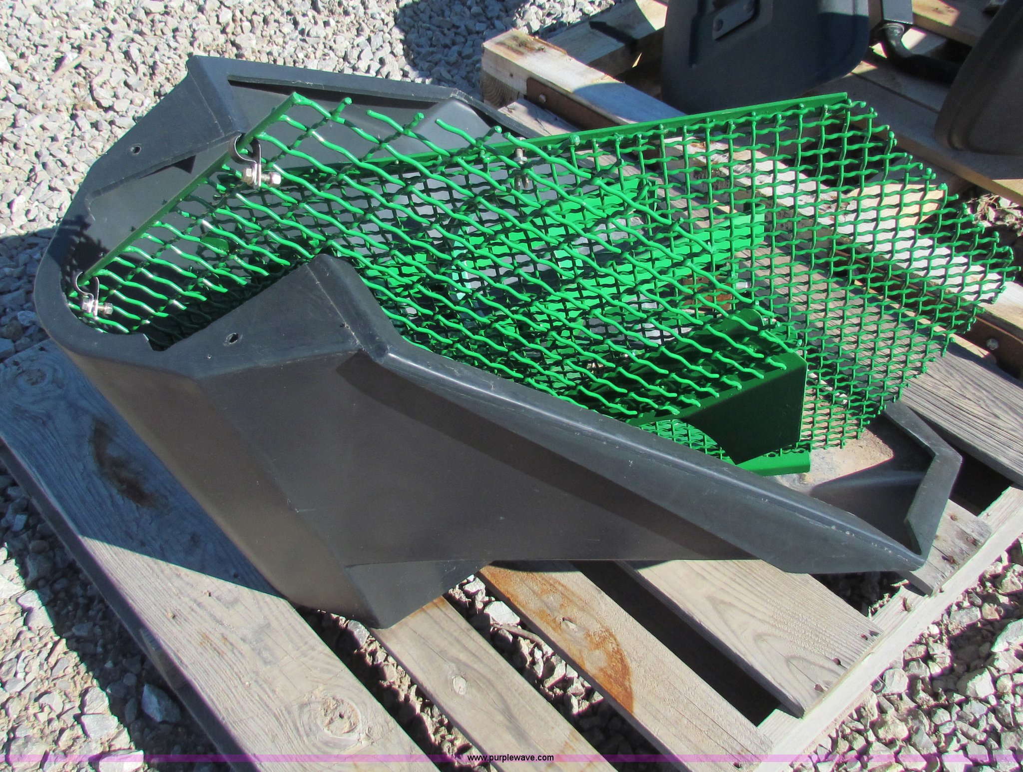 Air seeder hopper in Alva, OK Item AE9103 sold Purple Wave