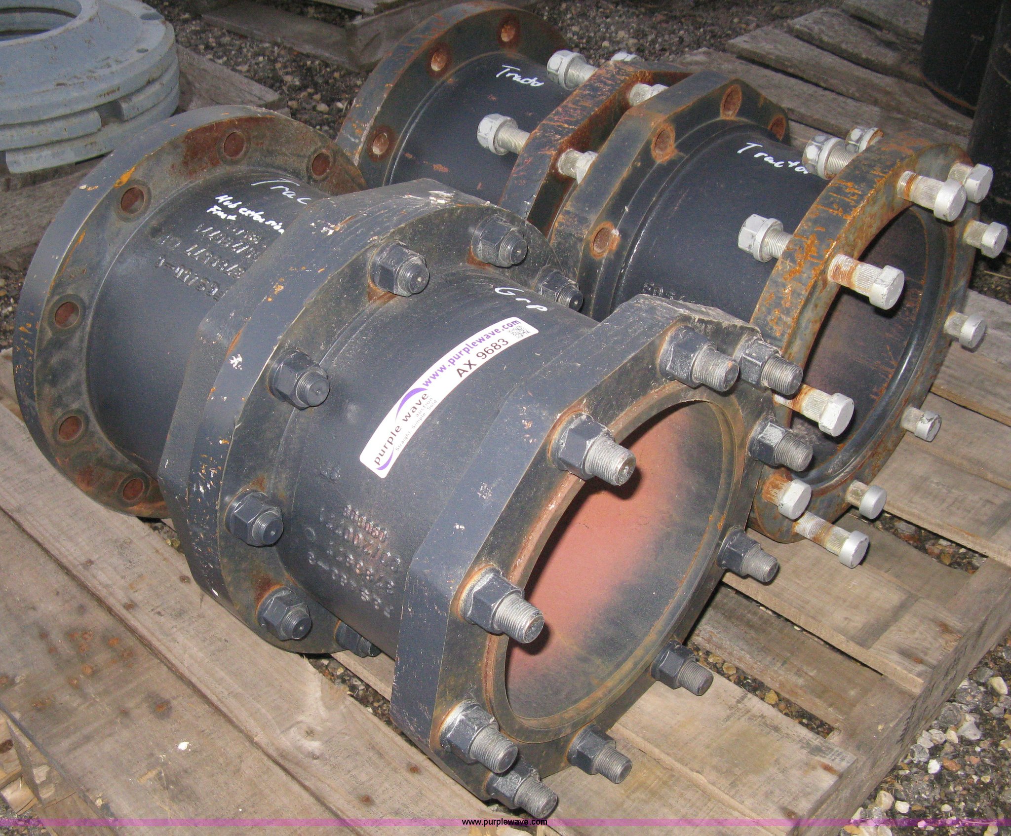 (2) tractor front wheel hub extensions in Hesston, KS Item AX9683