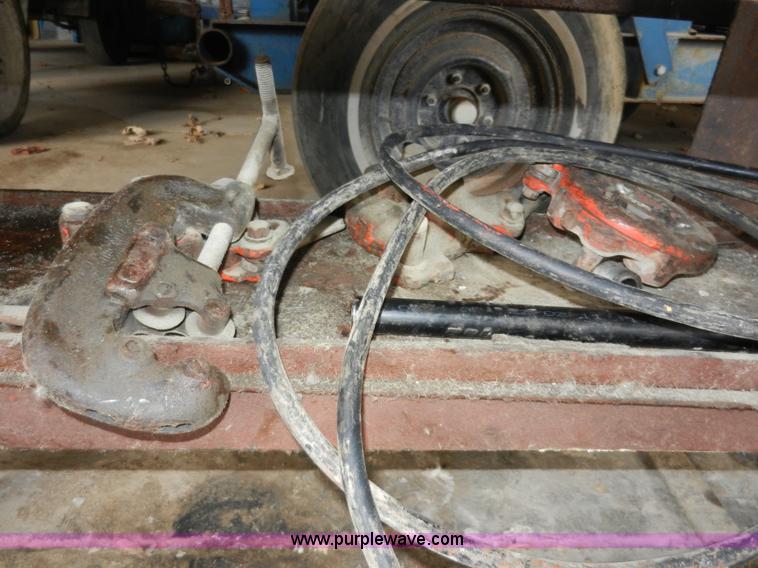 image for item AT9289 Ridgid 500 threading machine with pipe vise