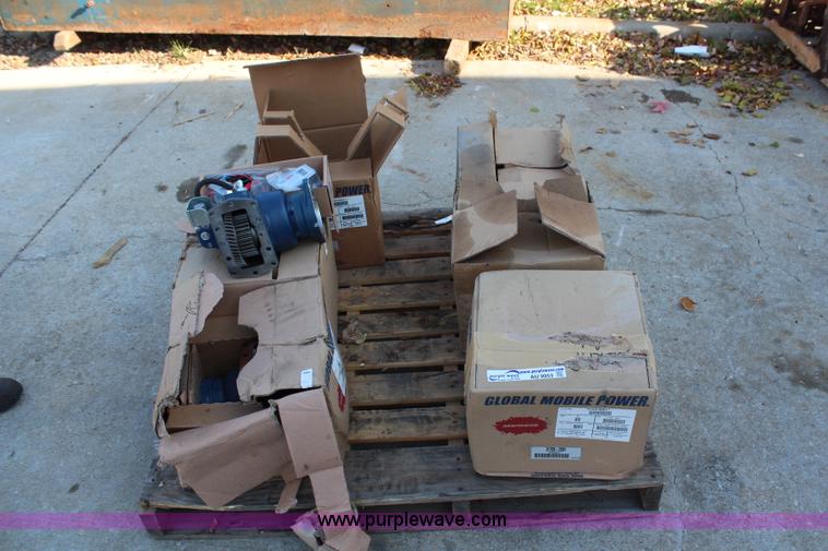 image for item AU9953 (6) Muncie power take offs