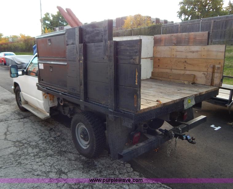 image for item B5989 1990 Chevrolet 2500 dump bed truck