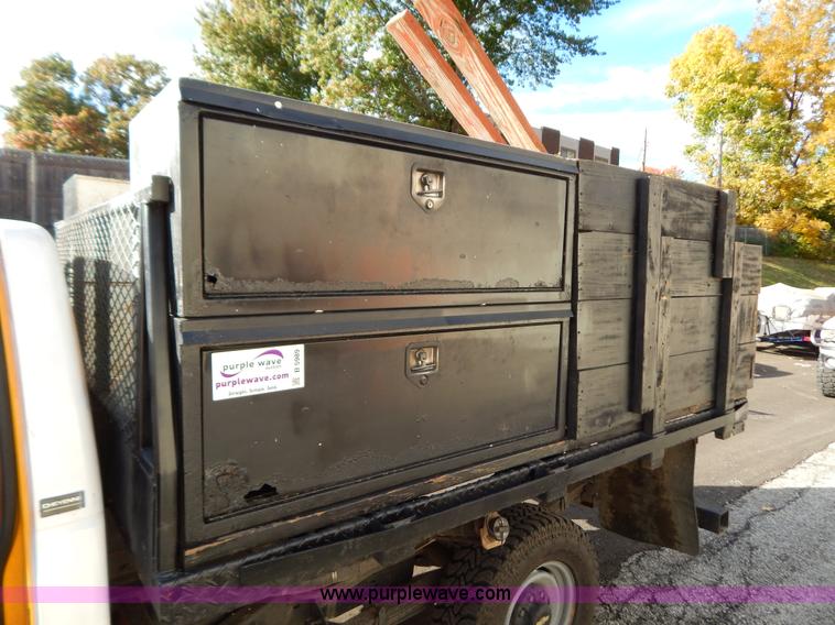 image for item B5989 1990 Chevrolet 2500 dump bed truck