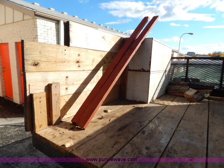 image for item B5989 1990 Chevrolet 2500 dump bed truck