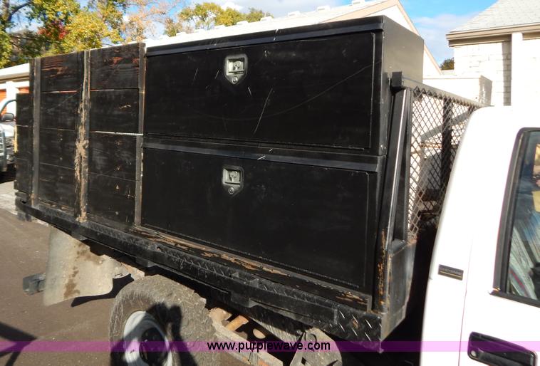 image for item B5989 1990 Chevrolet 2500 dump bed truck