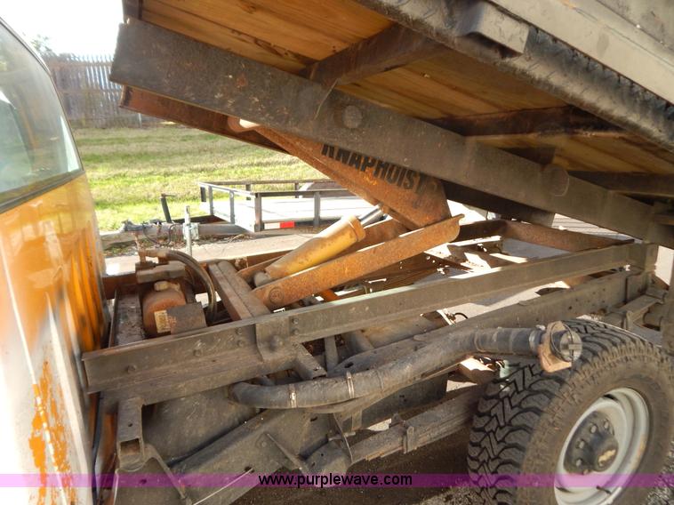 image for item B5989 1990 Chevrolet 2500 dump bed truck
