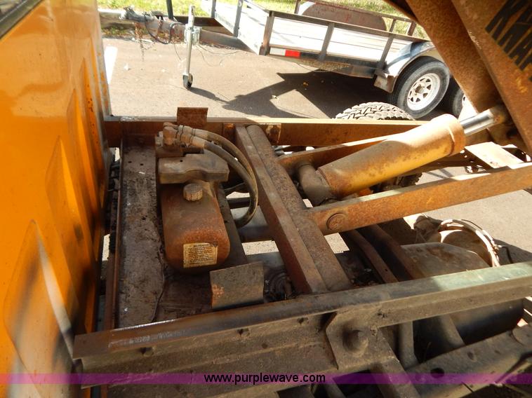 image for item B5989 1990 Chevrolet 2500 dump bed truck