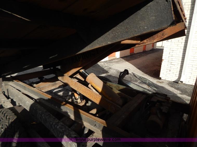 image for item B5989 1990 Chevrolet 2500 dump bed truck