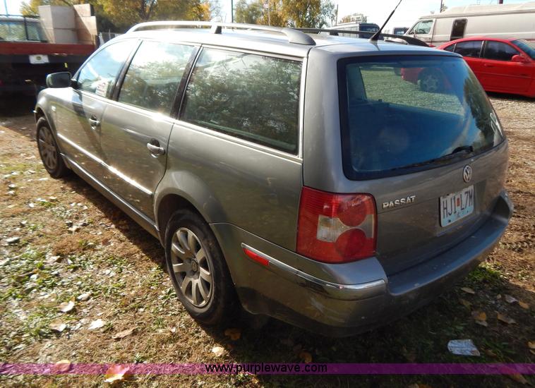 image for item B5990 2002 Volkswagen Passat GLS