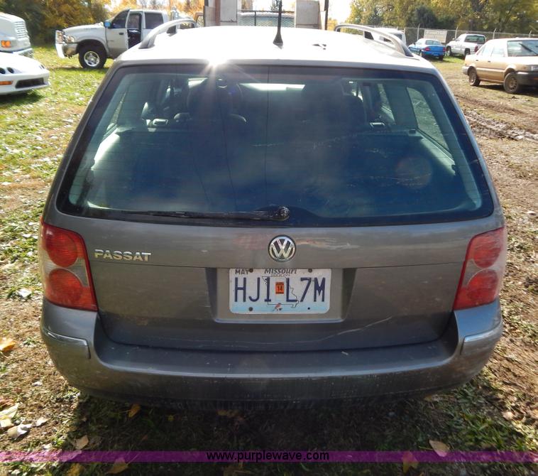 image for item B5990 2002 Volkswagen Passat GLS
