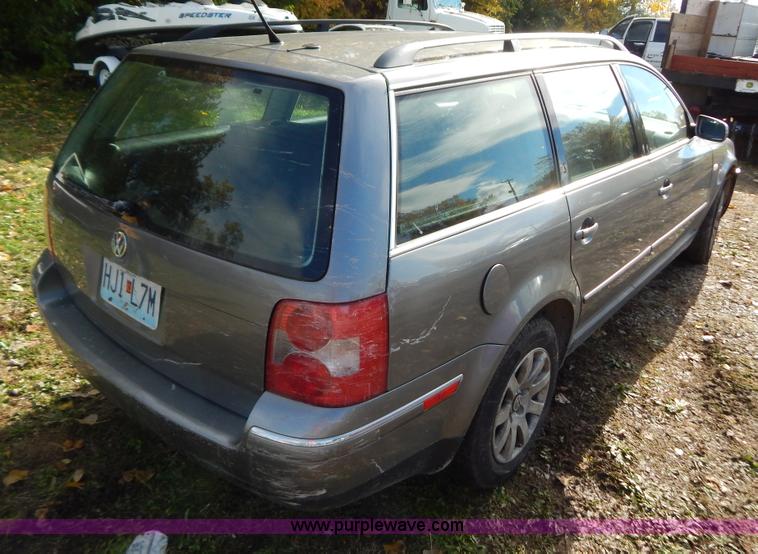 image for item B5990 2002 Volkswagen Passat GLS