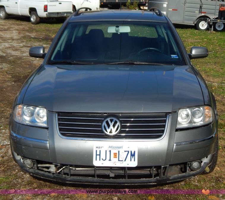 image for item B5990 2002 Volkswagen Passat GLS