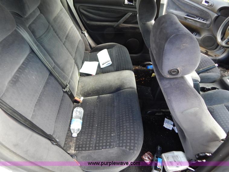 image for item B5990 2002 Volkswagen Passat GLS