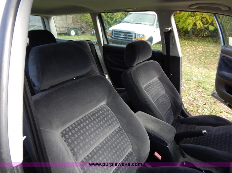 image for item B5990 2002 Volkswagen Passat GLS