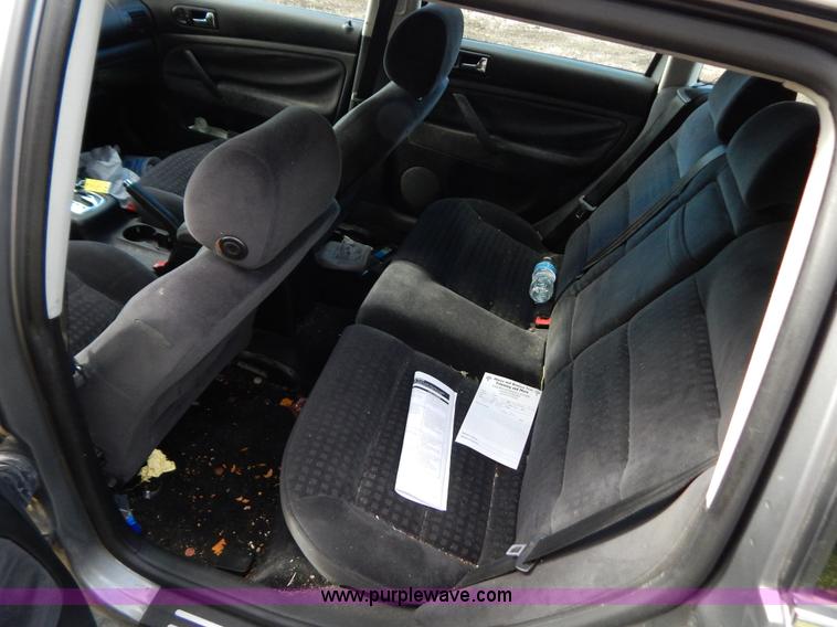 image for item B5990 2002 Volkswagen Passat GLS